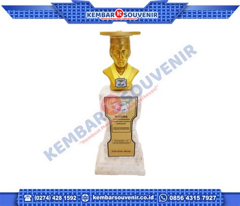 Souvenir Wisuda Unik Patung Wisuda Jual Plakat Marmer Harga Produsen