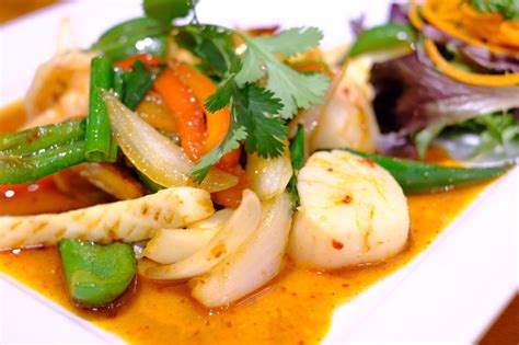 Entrees — Lemongrass Thai Cuisine