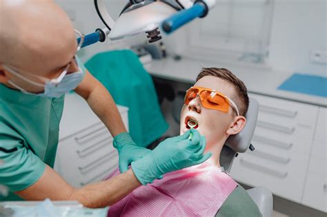 Leczenie Endodontyczne Kana Owe Pod Mikroskopem Warszawa Bia O Ka