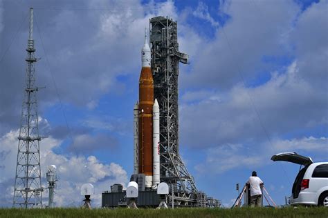 Nasa Set For First Moon Mission In 50 Years With Artemis I Launch