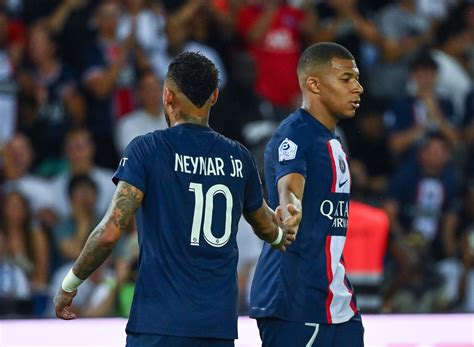 La Mère De Kylian Mbappé Sexprime Après Lembrouille Entre Son Fils Et Neymar