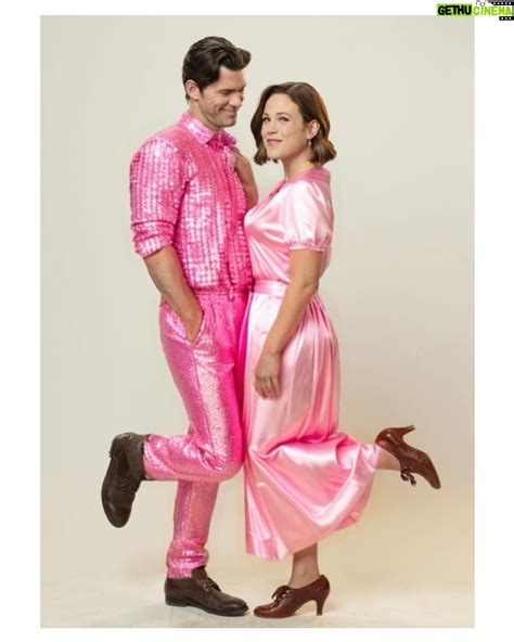 Erin Krakow Wiki, Biography, Age, Gallery, Spouse and more