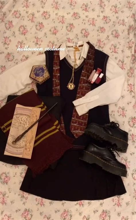 Gryffindor Aesthetic Outfit Gryffindor Uniform Ravenclaw Outfits