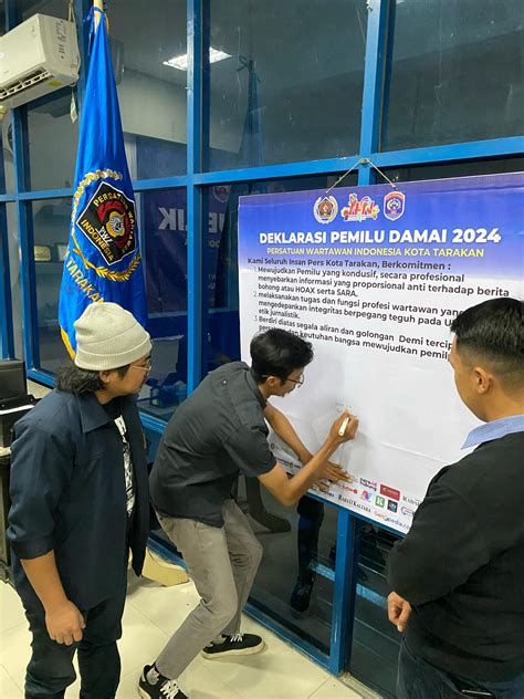 Insan Pers Di Tarakan Deklarasi Lawan Hoax Sukseskan Pemilu 2024 Neazone