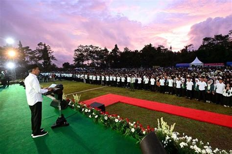 Jokowi Ajak Ribuan Santri Gunakan Hak Pilih Dalam Pemilu 2024 Demi