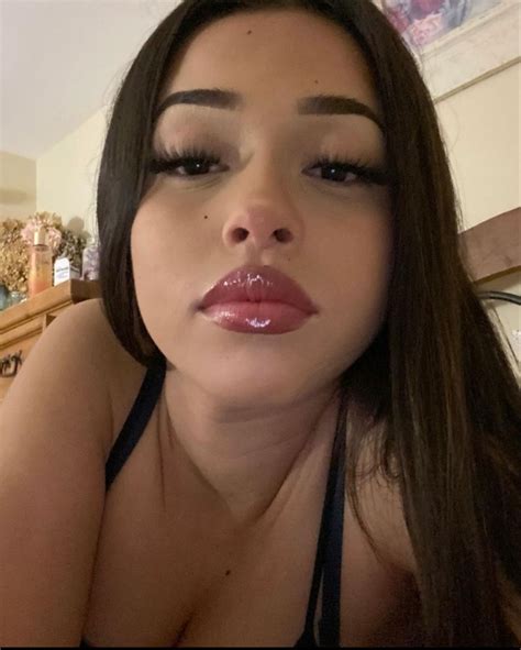 Pin By Cristina On Makeup Pretty Latinas Pretty Latina Pretty Makeup