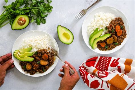 Slow Cooker Lentil Stew | My Dominican Kitchen