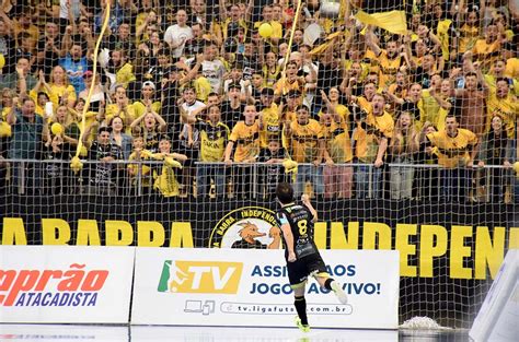 Torcida do Jaraguá esgota ingressos de primeiro lote para semifinal da