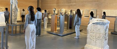 Impromptus dansés avec les élèves du lycée Lacroix Narbo Via