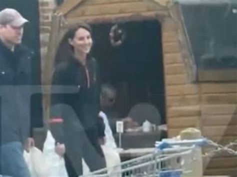 Video Kate Middleton Spotted With Prince William For The First Time Since Her Surgery As They