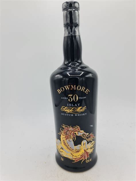 Bowmore 30 Years Old Islay Single Malt Scotch Whisky Black Ceramic