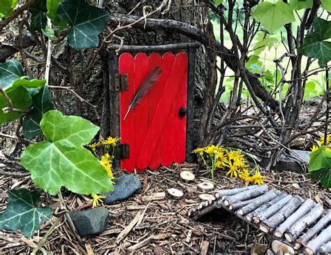 DIY Popsicle Stick Fairy Doors Dekoration