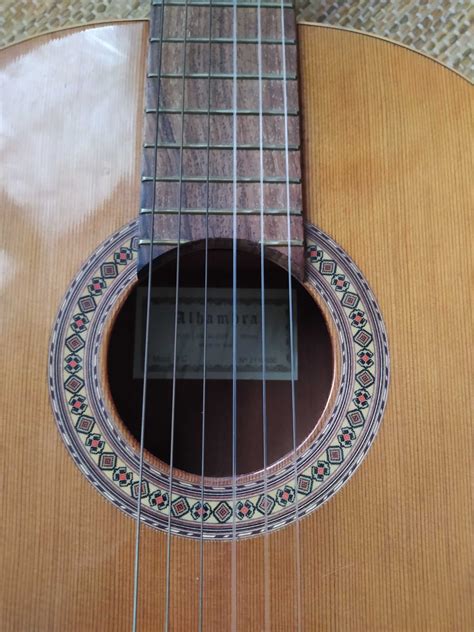 Guitarra Classica Alhambra modelo 2C Ílhavo OLX Portugal