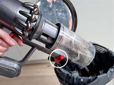 Come Pulire LAspirapolvere Dyson Trucchi E Consigli