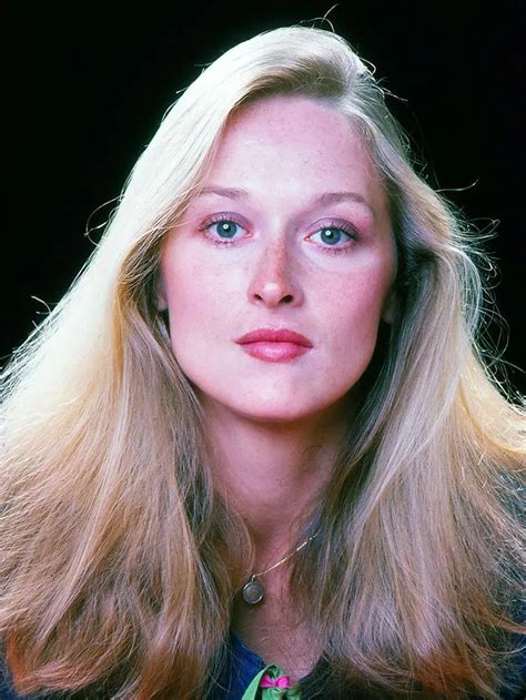 70s Hair Meryl Streep A Wispy Blonde Look With An Extreme Side Part