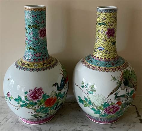 Proantic Paire De Vases Chinois En Porcelaine Dure