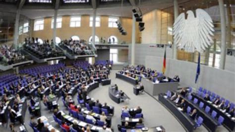 Le Parlement Allemand Donne Son Feu Vert Au Plan De Soutien La Zone Euro