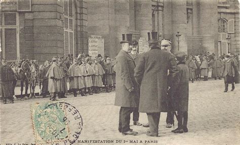 La Manifestation Du Er Mai A Paris A La Mairie Du Ve Carte Postale