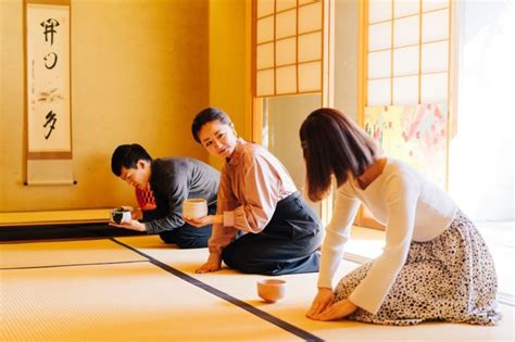 Etiquette Rules in Japan That Aren’t as Strict as We Thought After All