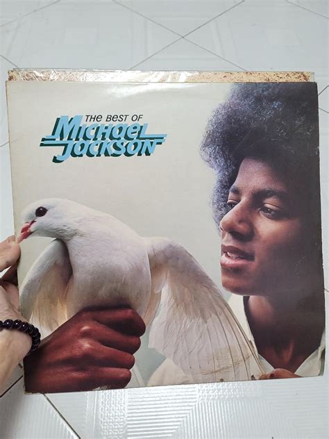 黑膠唱片 The Best of Michael Jackson 興趣及遊戲 收藏品及紀念品 明星周邊 Carousell