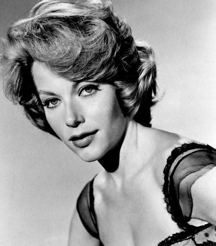 7 Hot Sexy Edith Maud Cook Bikini Pics