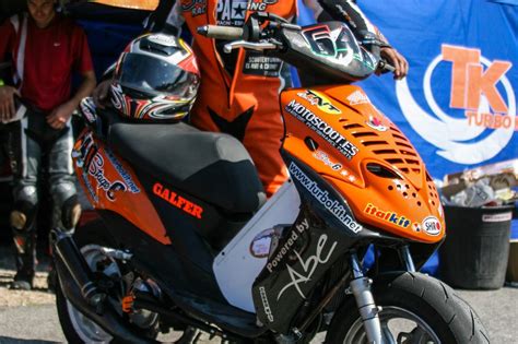 history gallery stage