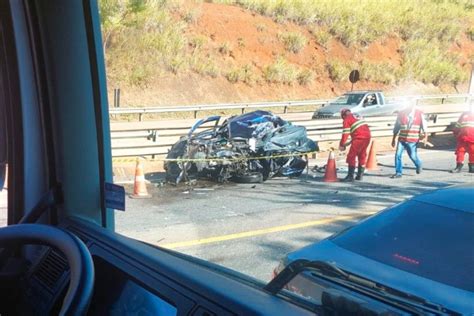 Motorista tenta fugir de pedágio bate em caminhão e morre na BR 262