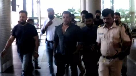 Salman Khan Death Threat Death Threat Surrounded By Armed Security