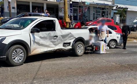 Motociclista resulta herido al chocar con una camioneta en Mazatlán