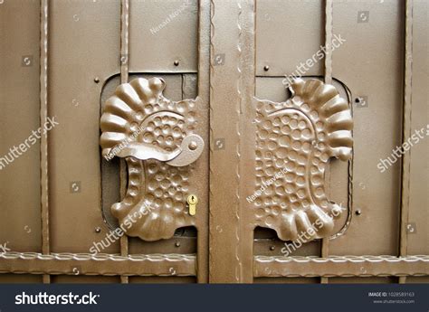 76,038 Locked Iron Gate Images, Stock Photos & Vectors | Shutterstock