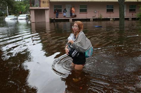 Orkaan Idalia Zwaarste Storm In 125 Jaar Legt Florida Plat Fotos