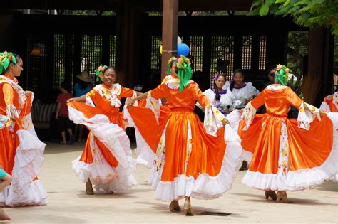 Aruba Traditional dancing