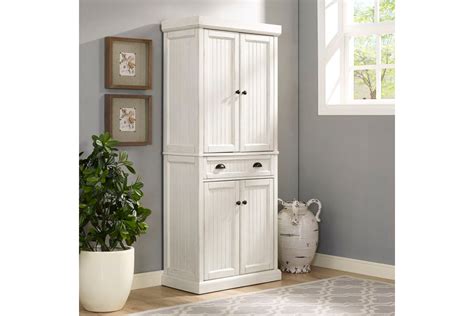 Seaside Pantry Distressed White Kitchen Rendition