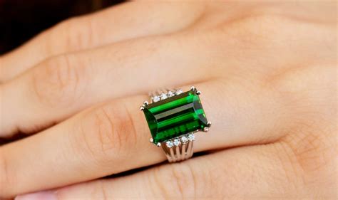 Stunning Genuine Flawless 14x10 Mm Emerald Cut Green Etsy