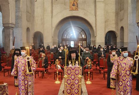 Canonul Cel Mare La Catedrala Episcopal Din Oradea