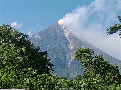 Bulkang Mayon Nagtala Pa Ng Higit Volcanic Earthquake Radyo