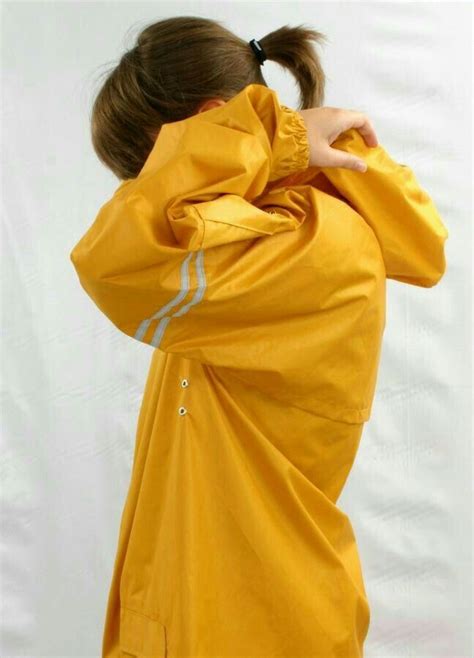 Pin Van Jan Op Yello Rainwear Regenkleding Gele Regenjas Regenjas