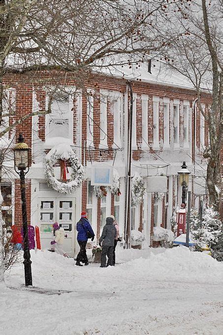 America S Most Charming Christmas Towns To Visit This Holiday Season