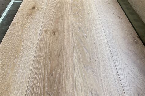 High-End Engineered Solid Oak Flooring - Custom Solutions for Wholesalers, Dealers, and ...