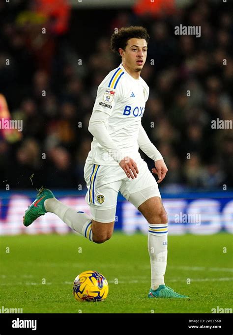 Leeds Uniteds Ethan Ampadu During The Sky Bet Championship Match At