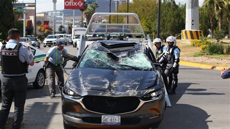 Accidente León Conductora Viajaba A Exceso De Velocidad Choca Y Vuelca En El Bulevar Adolfo