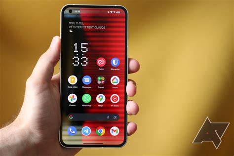Nothing Phone 1 hands-on: Attention to detail