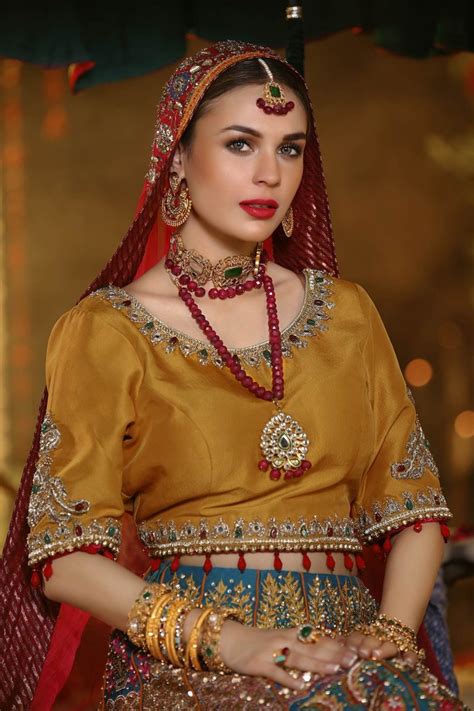 Mahnoor Set Heirloom Collection 2019 Swavo Collection