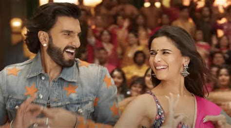 Rocky Aur Rani Kii Prem Kahaani Alia Bhatt And Ranveer Singh Groove To