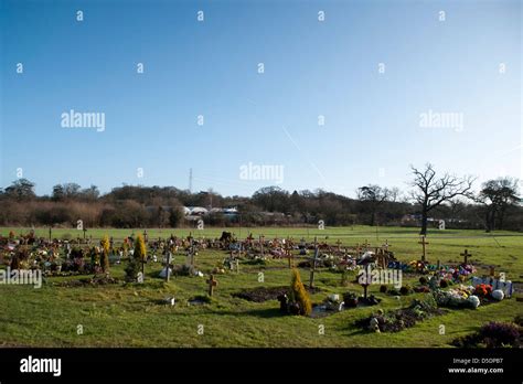 Carpenders Park Lawn Cemetery Hi Res Stock Photography And Images Alamy