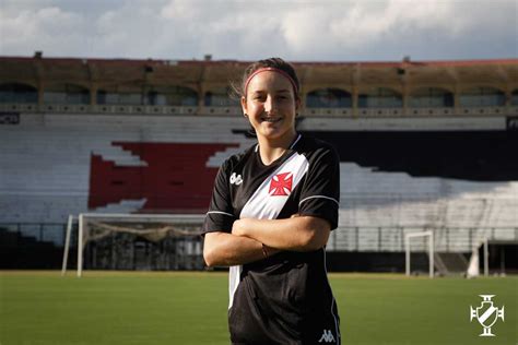 Vasco Contrata Jaqueline Para Refor Ar O Futebol Feminino Vasco Not Cias