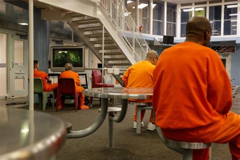 San Francisco Drug Crisis: See Inside Jail as Inmate Population Grows