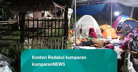 Nestapa Korban Gempa Bawean Ngungsi Dekat Kandang Kambing Tidur Tanpa