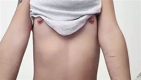 Thelma Sleaze benutzt einen großen Dildo an ihrer haarigen Muschi xHamster