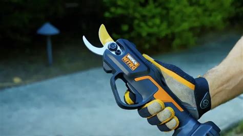 Worx Wg330 Nitro 20v Pruning Shear And Lopper Review Forestry Reviews